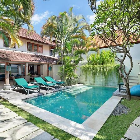 Super Value 4 Bedroom, Walk To Bintang Supermarket سمينياك المظهر الخارجي الصورة