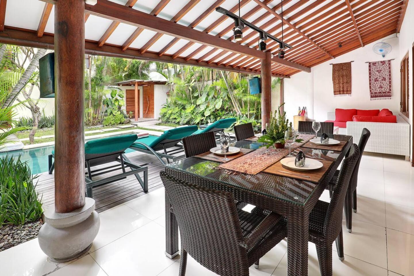 Super Value 4 Bedroom, Walk To Bintang Supermarket سمينياك المظهر الخارجي الصورة