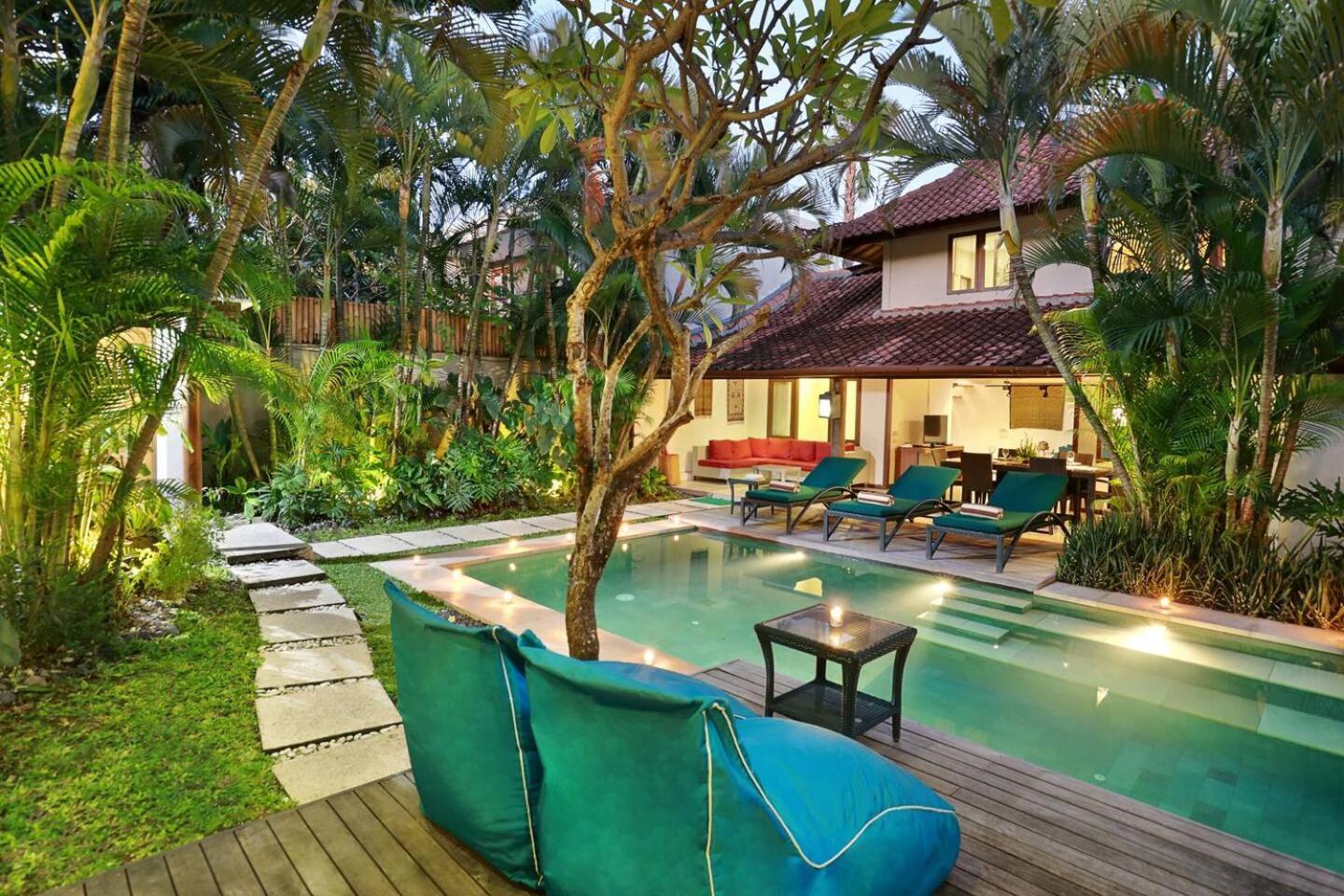 Super Value 4 Bedroom, Walk To Bintang Supermarket سمينياك المظهر الخارجي الصورة