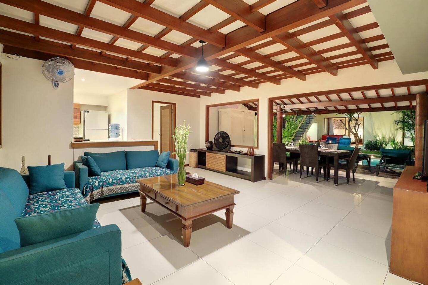 Super Value 4 Bedroom, Walk To Bintang Supermarket سمينياك المظهر الخارجي الصورة